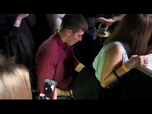 ❤️ Ngono ya kweli katika kilabu cha usiku cha Urusi. Msichana wa miaka 18 wa Kirusi kwenye njia ya haja kubwa na uke alijifunga kwenye klabu ya usiku ❤❌  ❤